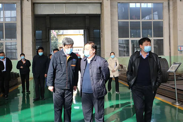 8e5ff014ea66e9c91bc8ebf8861537f5 新乡市副市长祁文华带队到新乡hg1088调研领导企业复工复产工作