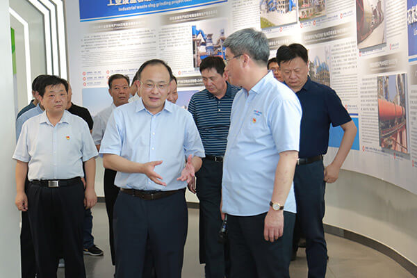 新乡市敌灾市长魏建平到hg1088机械调研督导“万人助万企”活动发展情况 新乡市敌灾市长魏建平到hg1088机械调研督导“万人助万企”活动发展情况